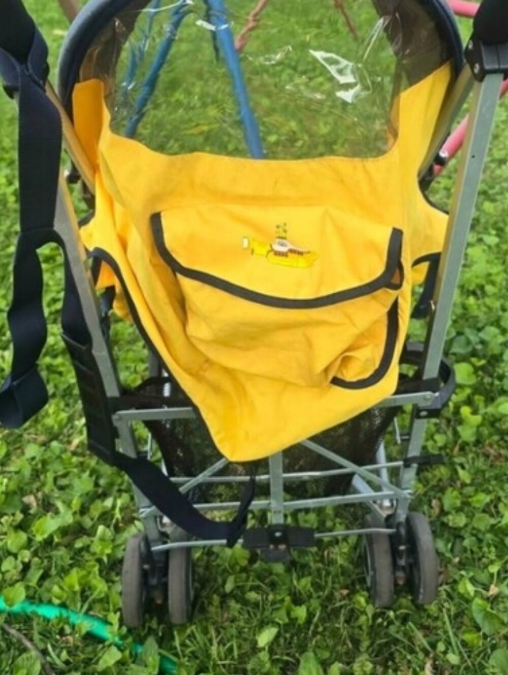 Rare Maclaren Quest The Beatles Yellow Submarine Special Edition Stroller - Picture 12 of 15